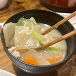 熟成豚 かわむら - 豚汁は、こんなに具沢山！