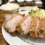 熟成豚 かわむら - コロモは焦げずに肉は最高の状態