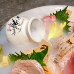 魚心 - 本まぐろの5点盛りの煙幕