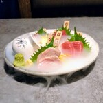 魚心 - 本まぐろの5点盛り