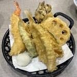 夢庵 - 料理写真:上海老天ぷら盛り合わせ￥599　2025.12.6