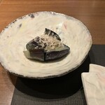 大阪バル ええやん - お通し　茄子の煮浸し