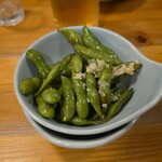 大衆酒場 BEETLE - 枝豆ニンニクオイル焼き