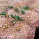 近江牛ホルモン いるもん - 