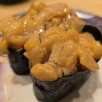 回転寿し トリトン - イカの塩辛軍艦。