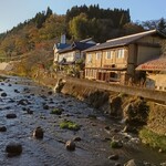 大丸旅館 - 旅館からラムネ温泉に向かう道。