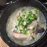 アリラン食堂 - 参鶏湯！身体に沁みる。