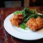 明賢荘 - サブおかずは本気の唐揚げ