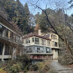 KIKORI CAFE TOKYO - 廃墟となり、自然と共に朽ちていくその姿は、なぜこんなにも胸を打つのだろうか
