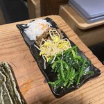 万両 南森町店 - ナムルの盛り合わせ