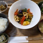 わた屋 - 鶏野菜黒酢餡かけ定食