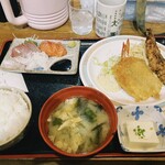 市場食堂 よし - 