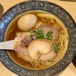 地鶏と蟹 中華そば 榊 - 料理写真:中華そば 味たま 950円