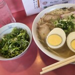 大島軒 - 料理写真:『チャーシューメン』に追加ねぎとゆで玉子。