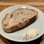 noya - 軽く炙ったパン