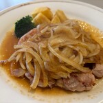 桃花水 - ★本日のランチ（若どりのポワレ和風オニオンソース・パン・1100円税込）★