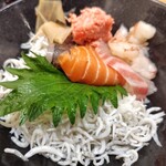 丼処 山助 - 料理写真: