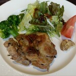 Restaurant & Bar nalu - チキン香草焼き