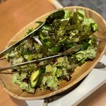 地鶏と沖縄琉球しゃぶしゃぶ 個室居酒屋くろ凪 - チョレギサラダ