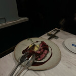 Mrs.KINGSMAN - メインの肉料理