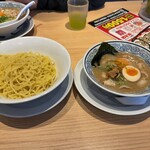 丸源ラーメン - 料理写真: