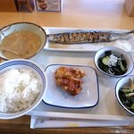 鶴見緑食堂 - この日のチョイス内容です。