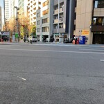 HAYAKAWA coffee - ランチした二階堂さんを出て直ぐ左を走る専大通り　此処では渡れません