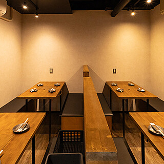 駅から徒歩1分！日常使いしやすい、活気と温もりのある空間