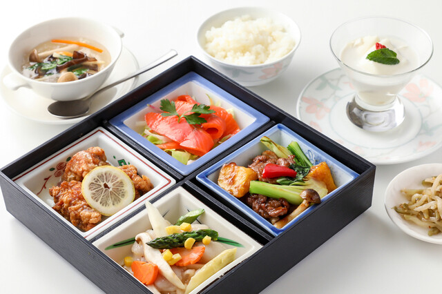 チャイナテーブル 新大阪ワシントンホテルプラザのご予約 - 新大阪