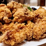 串かつ&チキン南蛮らんぷ - 積まれた唐揚げ