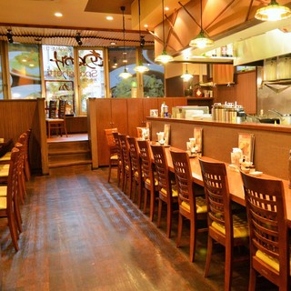 明るい雰囲気のお店