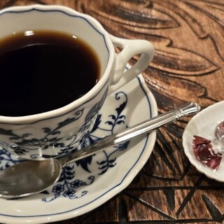 珈琲専科 伯爵_1