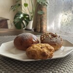 コポリドーナツ - モンちゃんも、キットカット、喜んでマスオ(^^)v