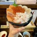 海鮮処 魚屋の台所 別邸 - サイズ感