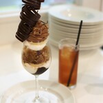 アトリエコータ 神楽坂店 - 神楽坂限定のチョコパフェ