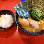 家系総本山 吉村家 - 