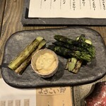 わらやき屋 龍馬道場 - アスパラの藁焼き