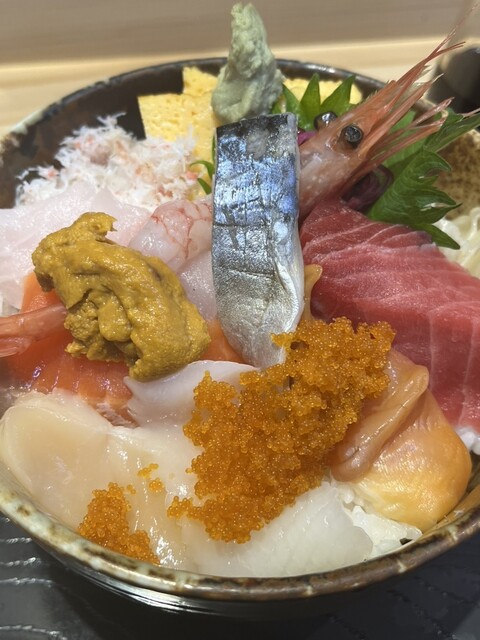 小松水産の海鮮丼 サンピアザ店>