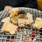炭火焼肉ホルモンさわいし - 塩ホルモン、上ミノ