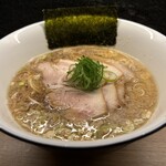 ラーメン GINZA  TON BOX - 醤油ラーメン