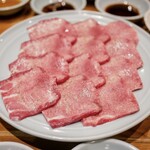 炭火焼肉ホルモンさわいし