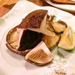 旬彩松風 - 肉厚しいたけの塩焼き