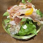 LA SALUMERIA - 生ハム，サラミ、チーズとフルーツの気まぐれサラダ