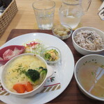 くわの木Cafe - ハンバーググラタン950円