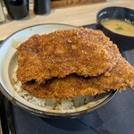 熟成かつ 天膳 - 料理写真:かつは２枚ですが充分です