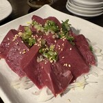 炭火焼肉 ホルモン にく式 - ハツサシ