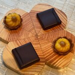 ベージュ アラン・デュカス 東京 - 