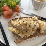 ブランジュリー パリの空の下 - パンにのせていただきました。もちろん至福の美味しさ。