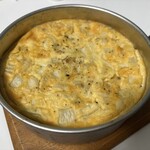 ブランジュリー パリの空の下 - 器ごといただいたキッシュロレーヌの具。こんな贅沢品を‥