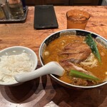 支那麺 はしご 本店 - 